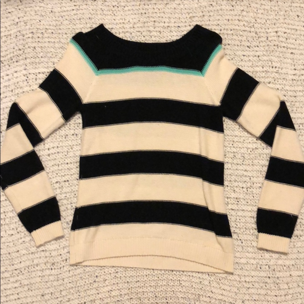 Sweater - Picture 2 of 2